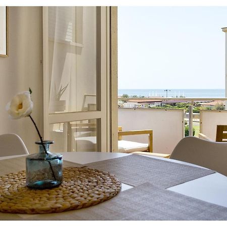 Casa Gorgone, Seafront Flat! Apartment Viareggio Exterior photo