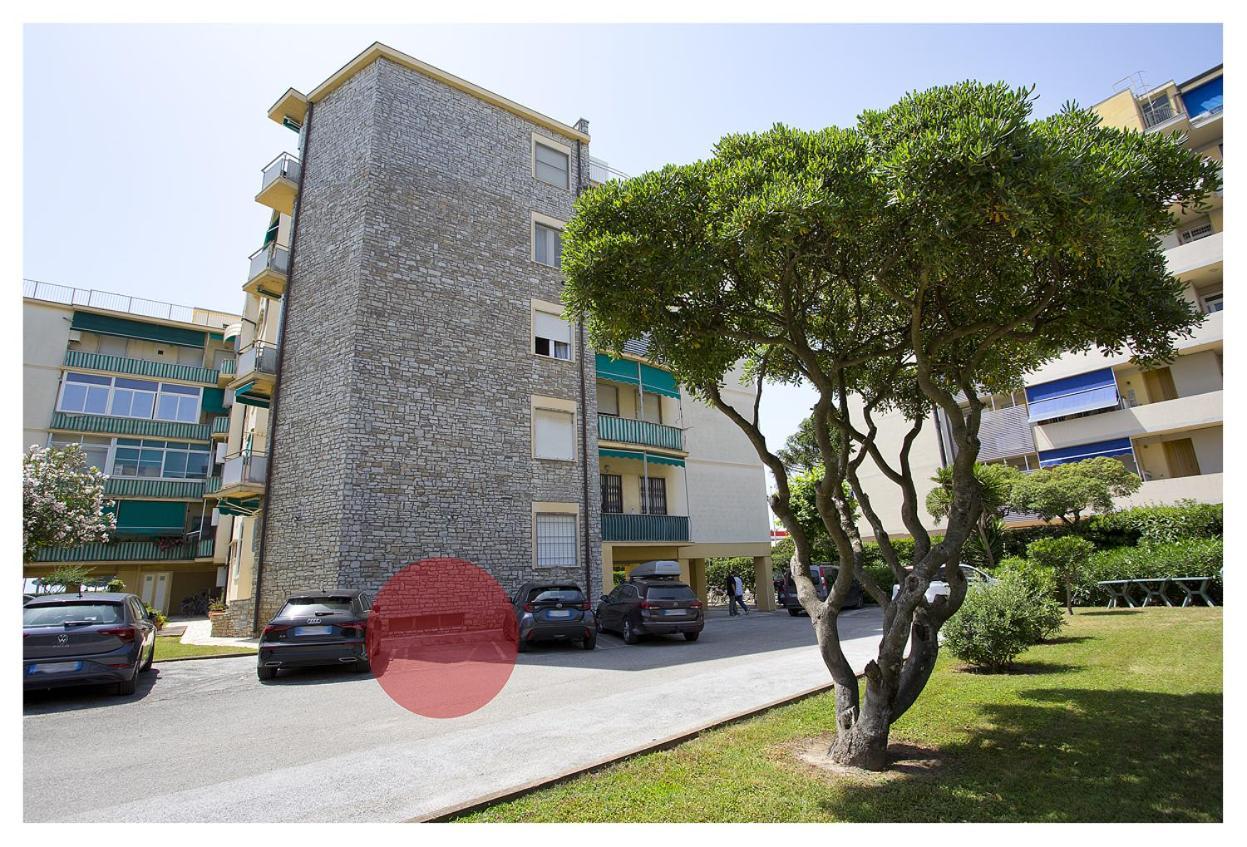 Casa Gorgone, Seafront Flat! Apartment Viareggio Exterior photo
